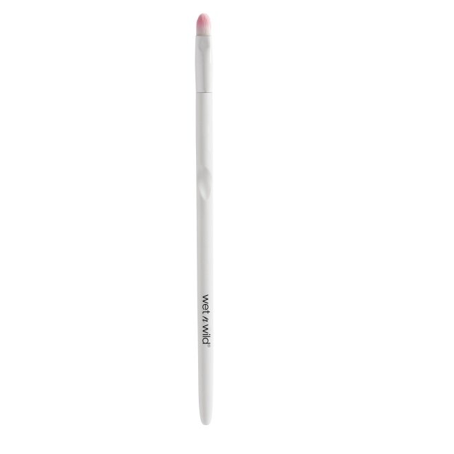 small concelaer brush